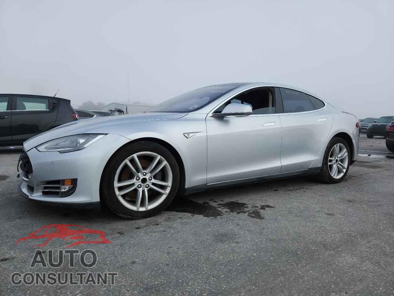 TESLA MODEL S 2013 - 5YJSA1CN0DFP22661