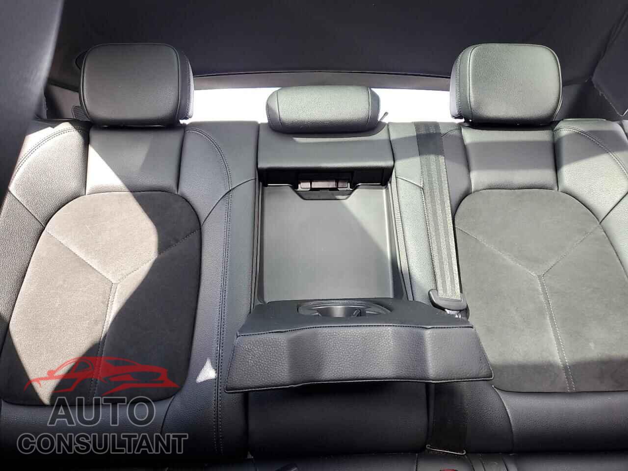 PORSCHE MACAN 2017 - WP1AA2A55HLB02006