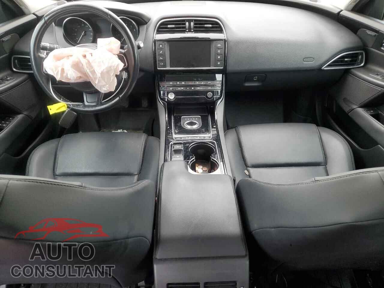 JAGUAR XE 2017 - SAJAD4BG4HA971326