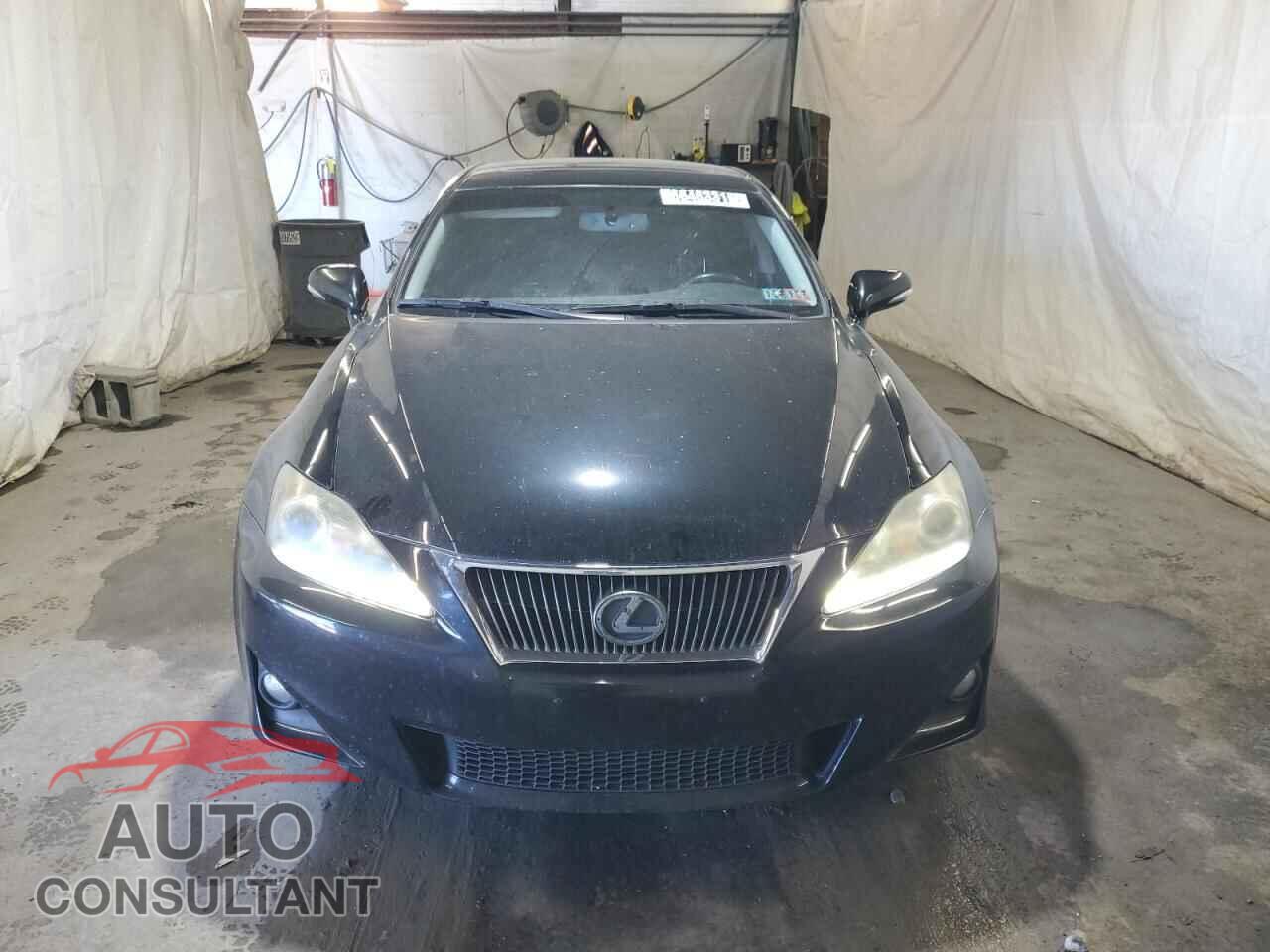 LEXUS IS 2012 - JTHCF5C2XC5060153