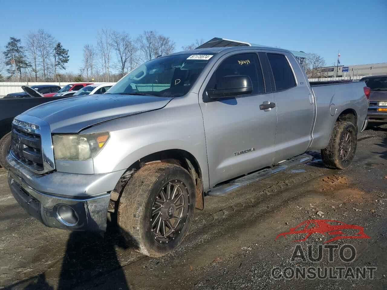 TOYOTA TUNDRA 2011 - 5TFRM5F12BX025341