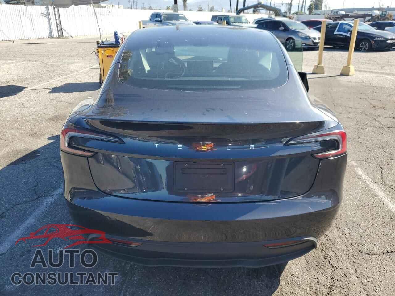 TESLA MODEL 3 2024 - 5YJ3E1EA4RF865803