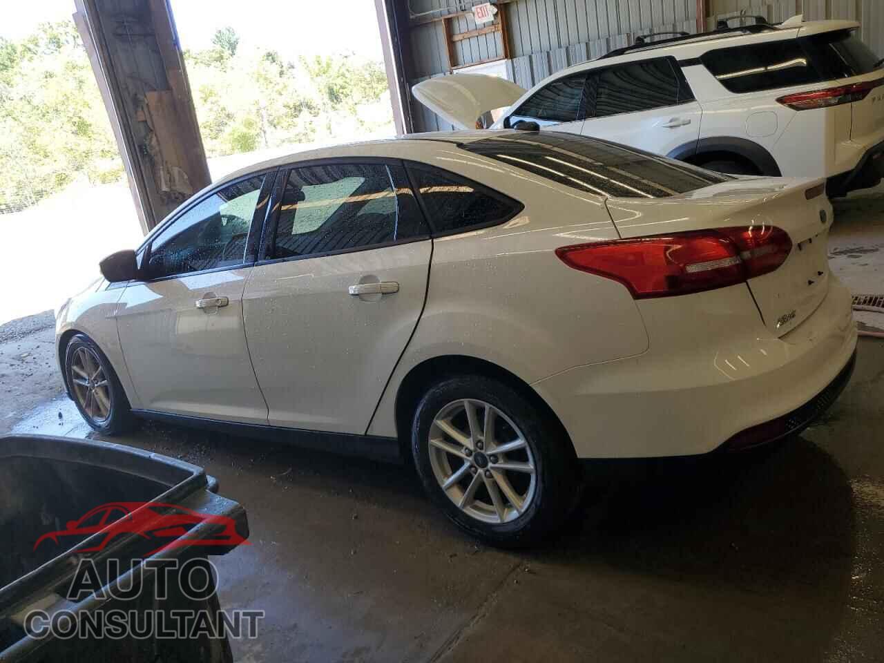 FORD FOCUS 2016 - 1FADP3F27GL211606