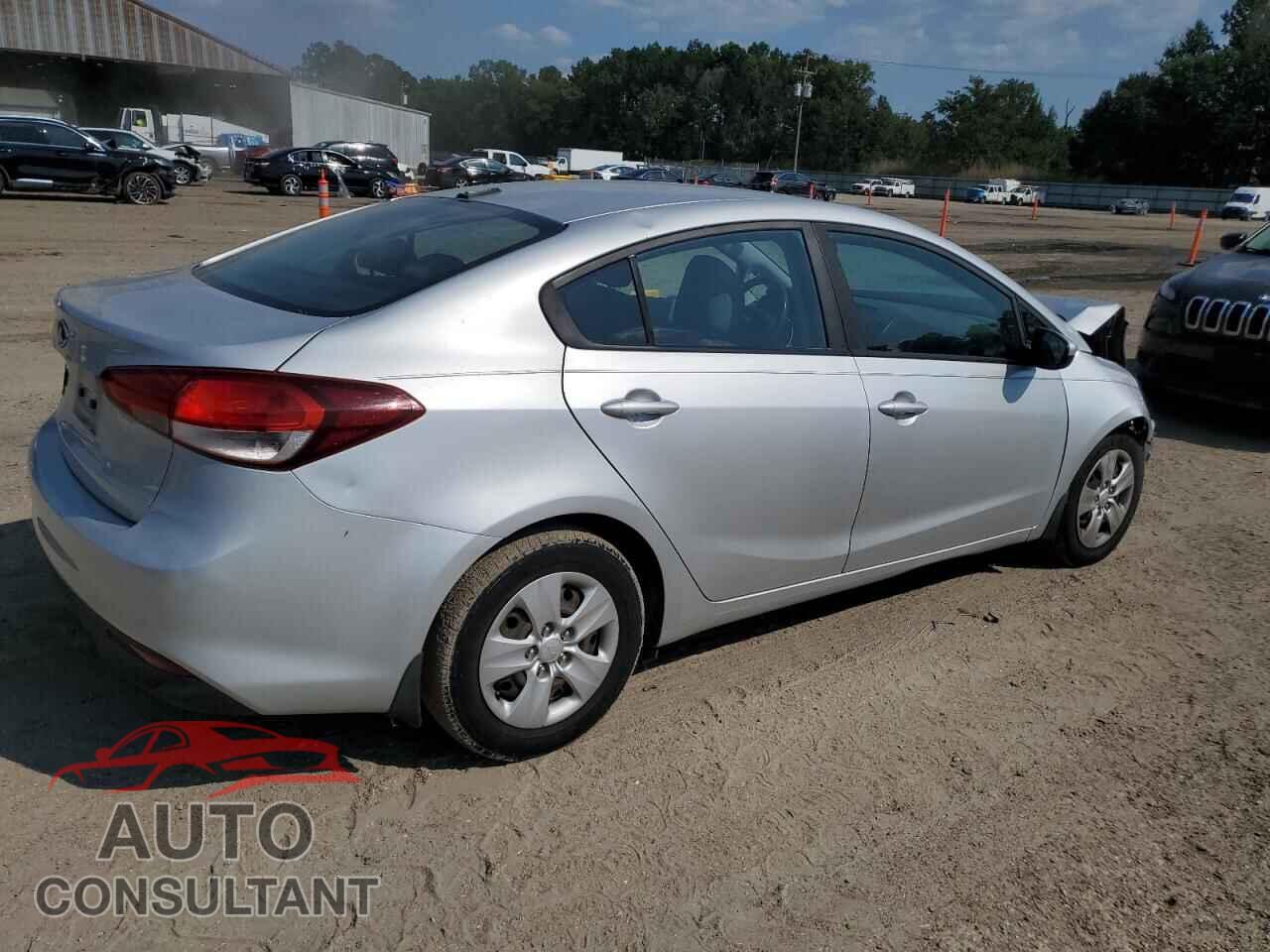 KIA FORTE 2017 - 3KPFK4A76HE042957