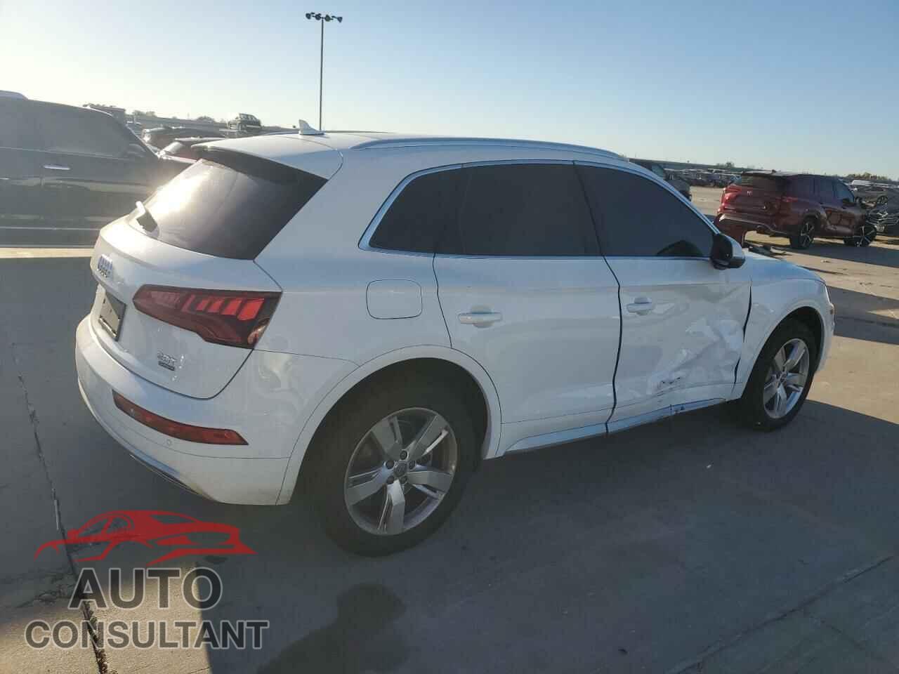 AUDI Q5 2018 - WA1BNAFY2J2064814