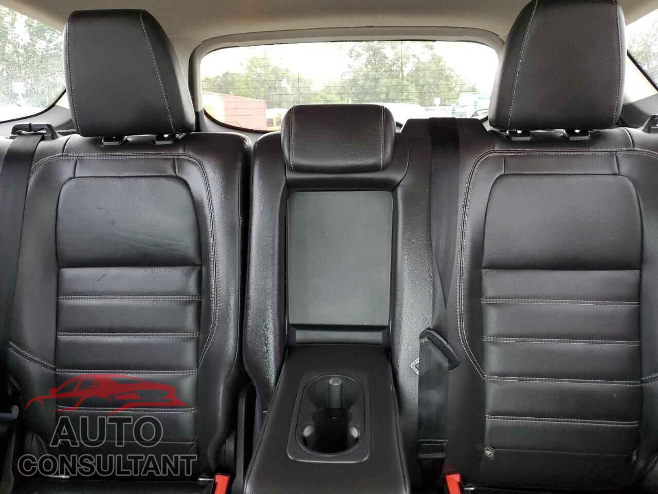 FORD ESCAPE 2017 - 1FMCU9JD7HUE50719