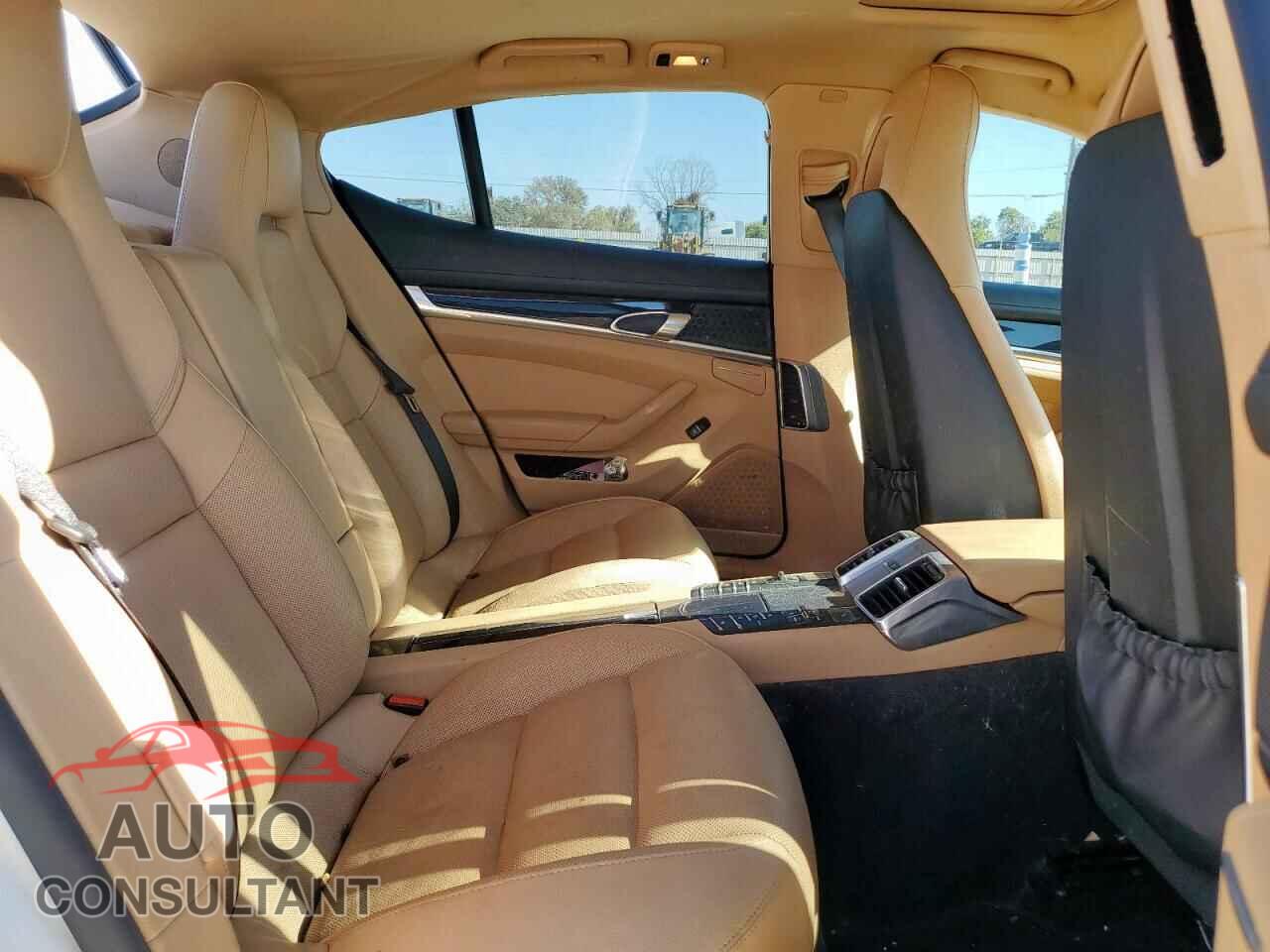 PORSCHE PANAMERA 2015 - WP0AA2A75FL007266