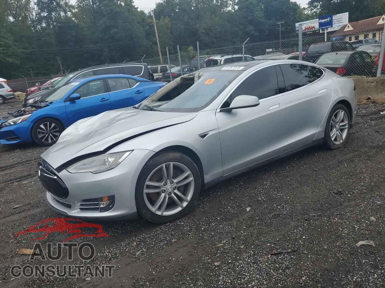 TESLA MODEL S 2013 - 5YJSA1CN5DFP15737