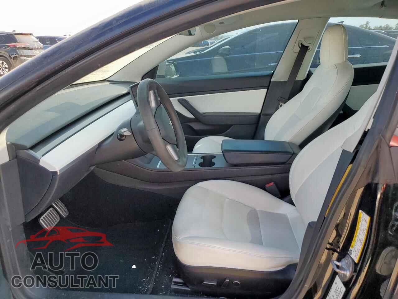 TESLA MODEL 3 2021 - 5YJ3E1EB2MF903403