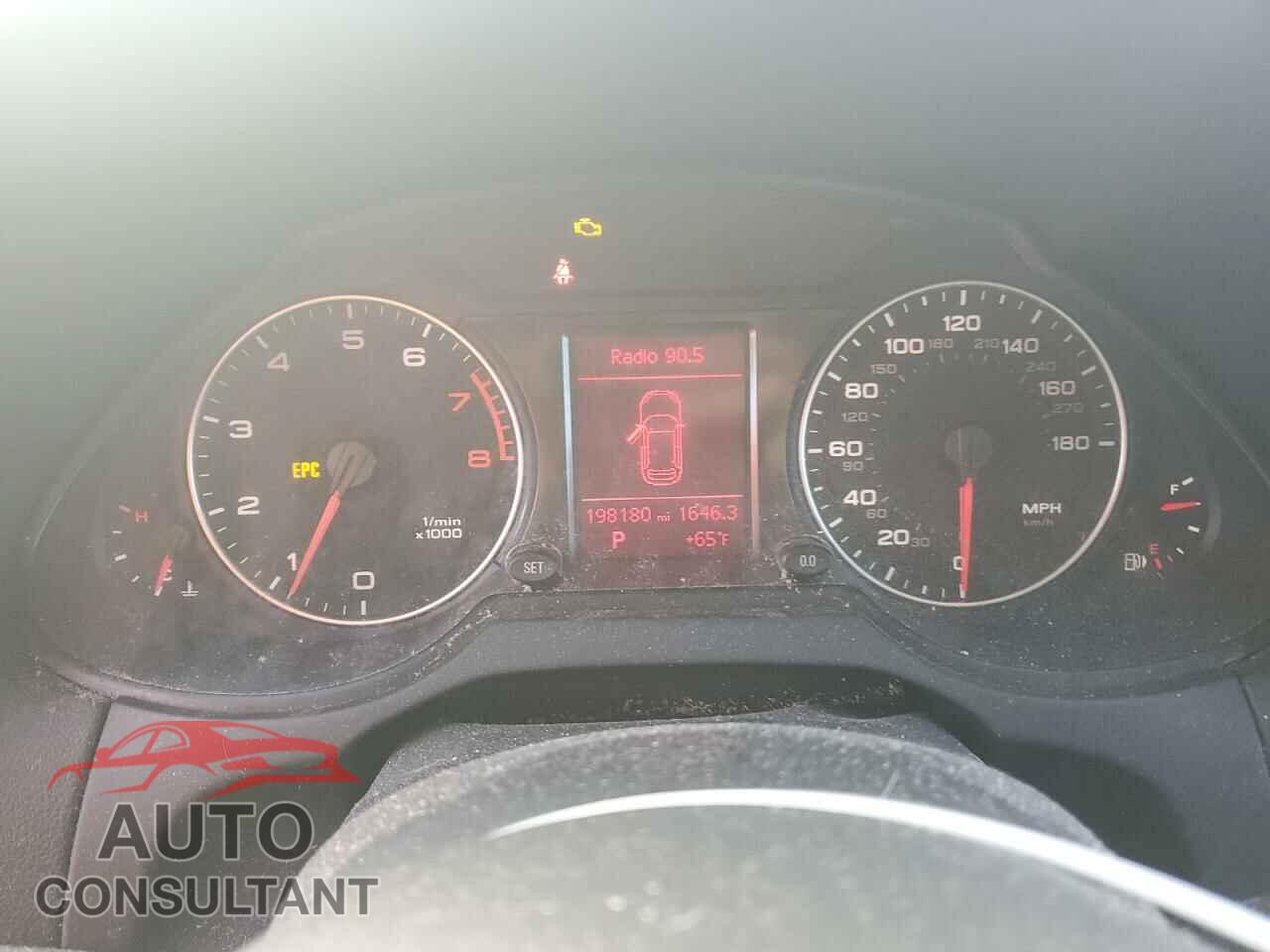 AUDI Q5 2012 - WA1LFAFP3CA120471