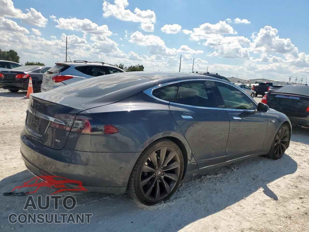 TESLA MODEL S 2014 - 5YJSA1H15EFP63388