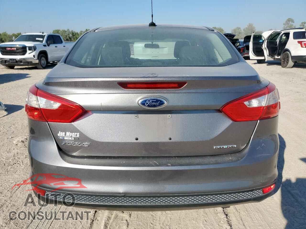 FORD FOCUS 2014 - 1FADP3E28EL148952