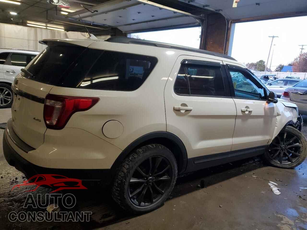 FORD EXPLORER 2018 - 1FM5K8D83JGA75150