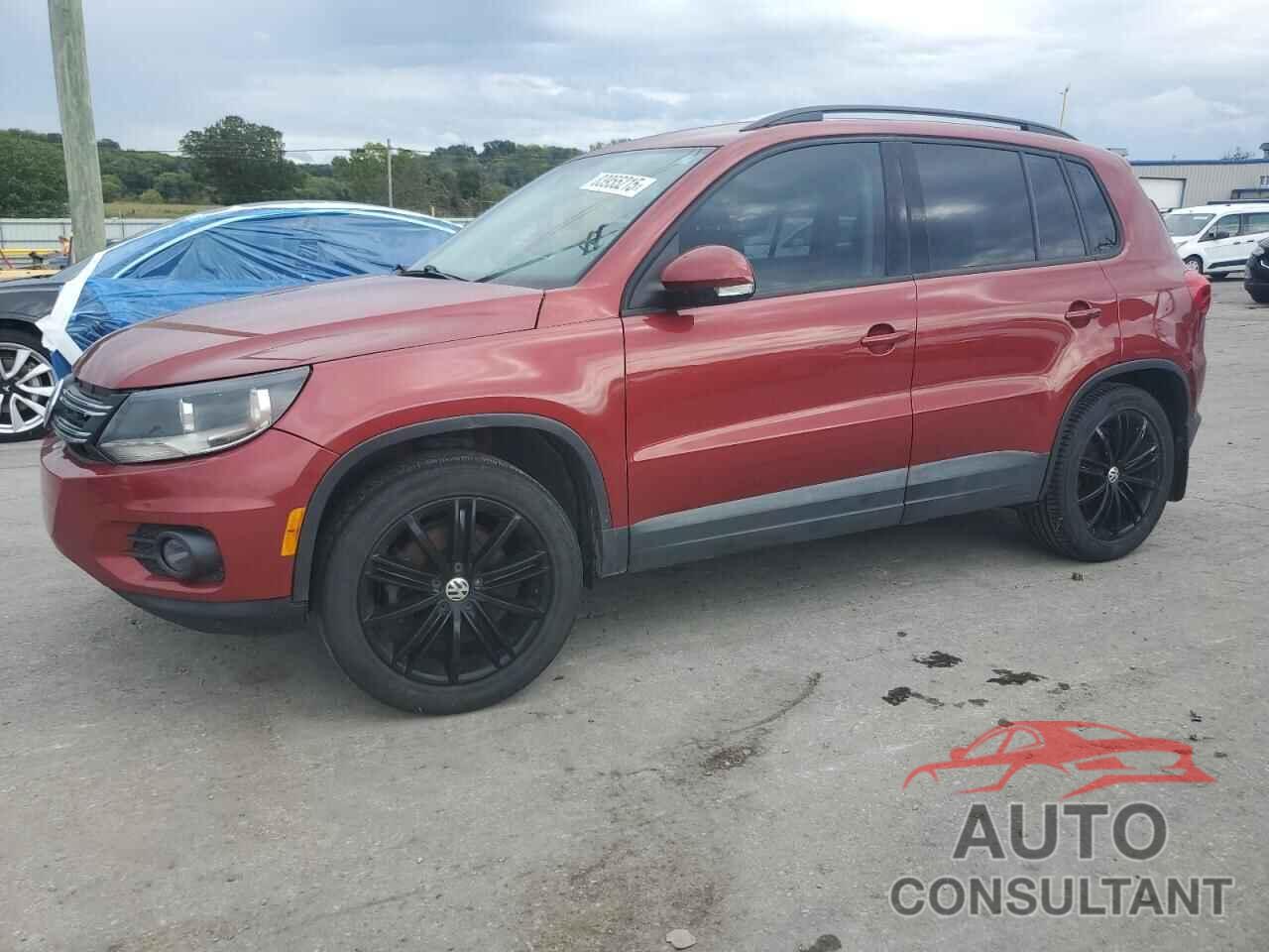 VOLKSWAGEN TIGUAN 2015 - WVGBV7AX5FW081612