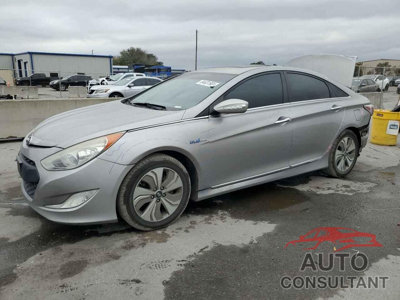 HYUNDAI SONATA 2013 - KMHEC4A40DA100875