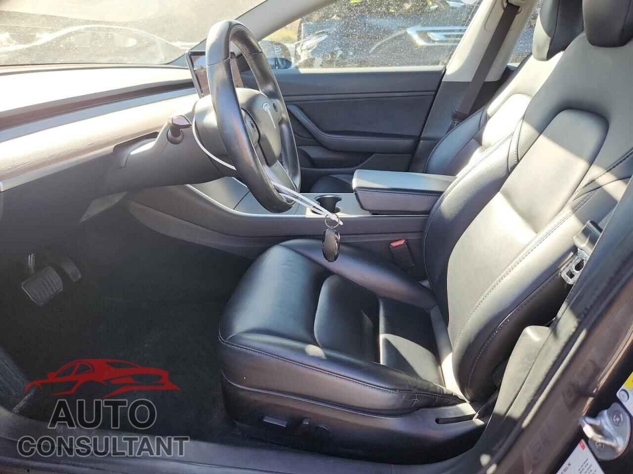 TESLA MODEL 3 2018 - 5YJ3E1EB9JF090752