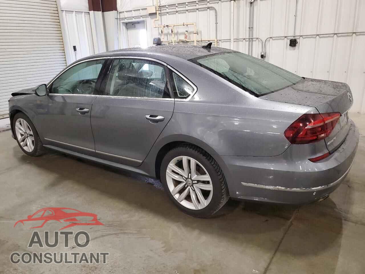 VOLKSWAGEN PASSAT 2017 - 1VWGT7A33HC077248