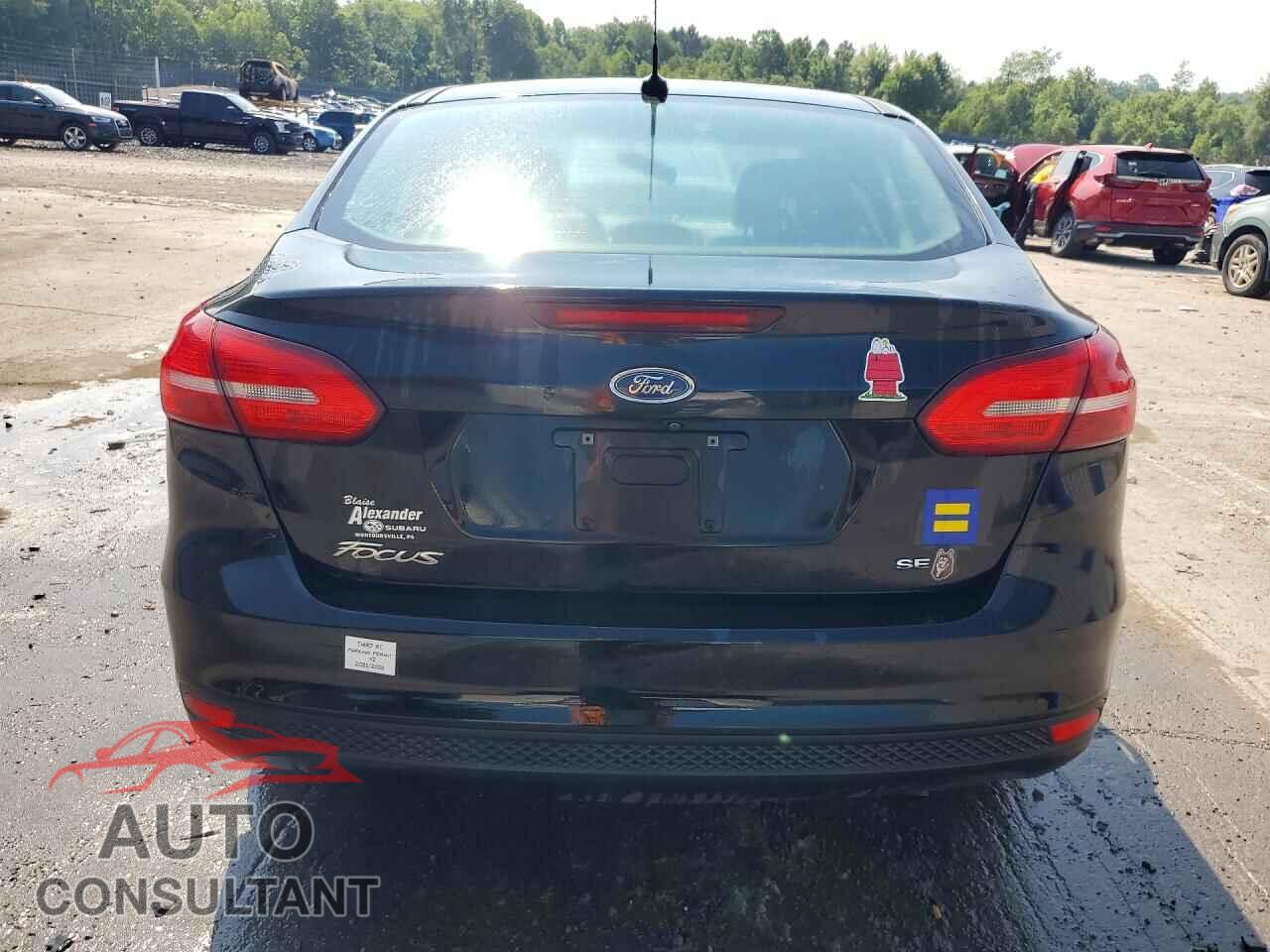 FORD FOCUS 2017 - 1FADP3F28HL322084