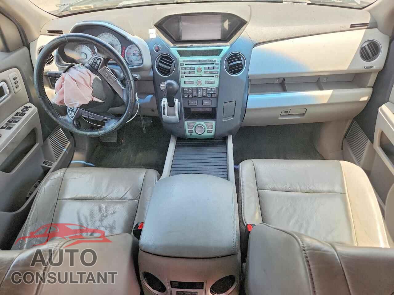 HONDA PILOT 2011 - 5FNYF4H9XBB090886