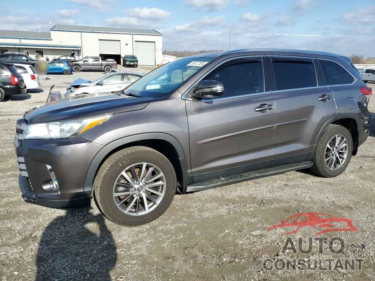 TOYOTA HIGHLANDER 2019 - 5TDJZRFH7KS574087