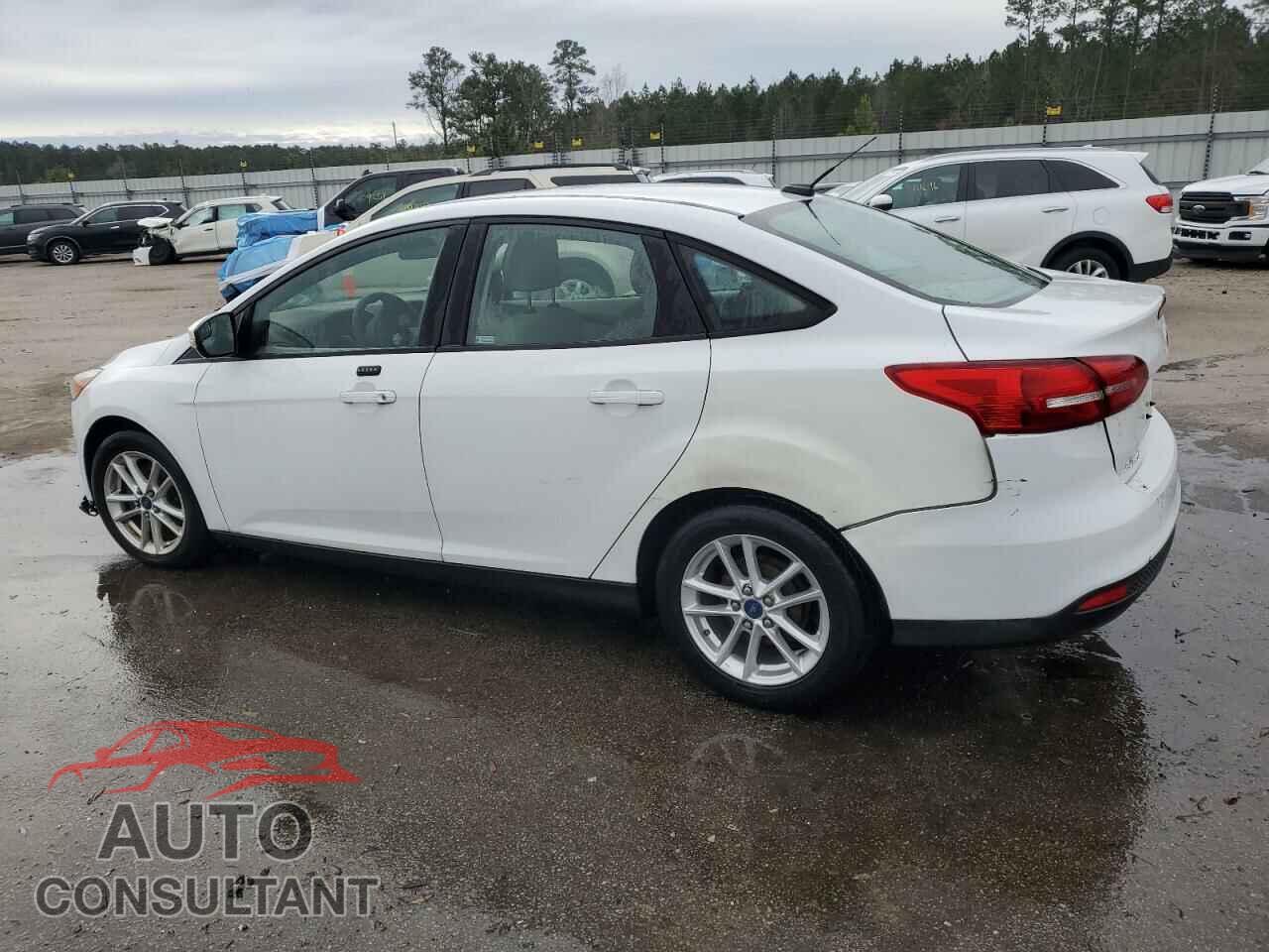 FORD FOCUS 2015 - 1FADP3F20FL280829