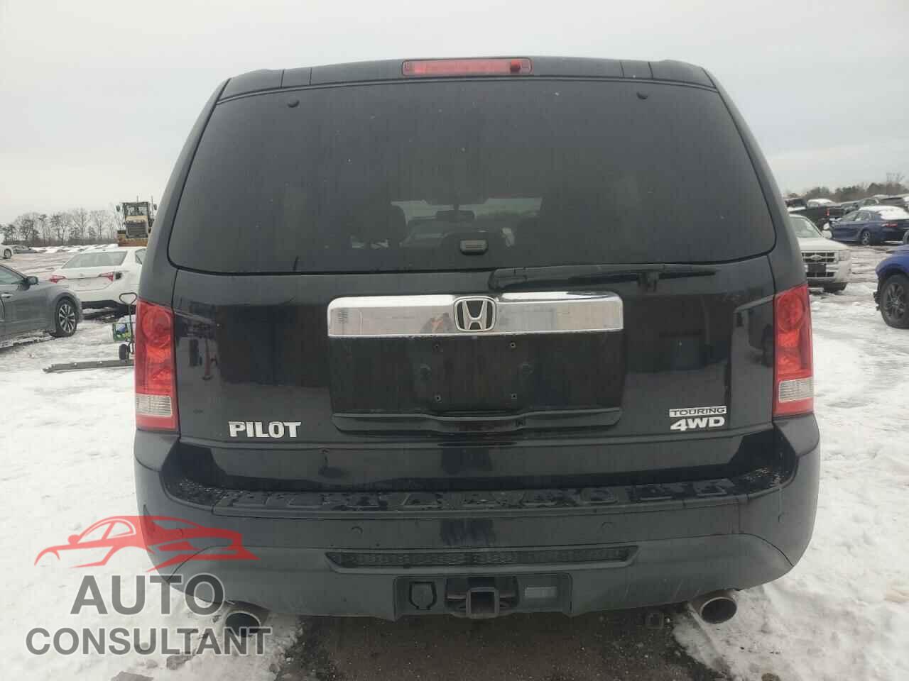HONDA PILOT 2015 - 5FNYF4H94FB032553