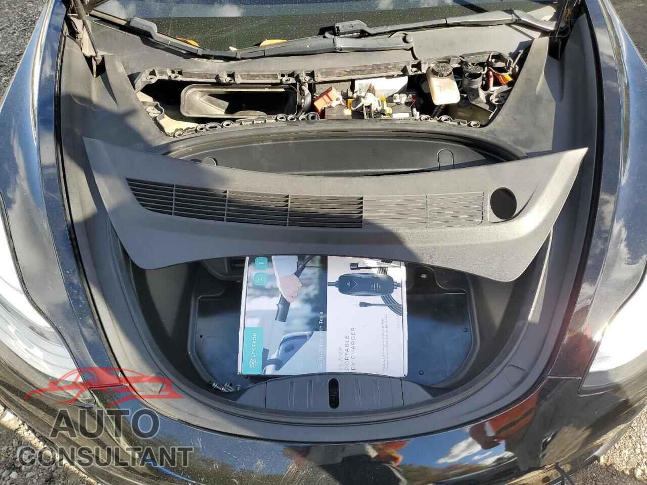TESLA MODEL 3 2018 - 5YJ3E1EB6JF103196