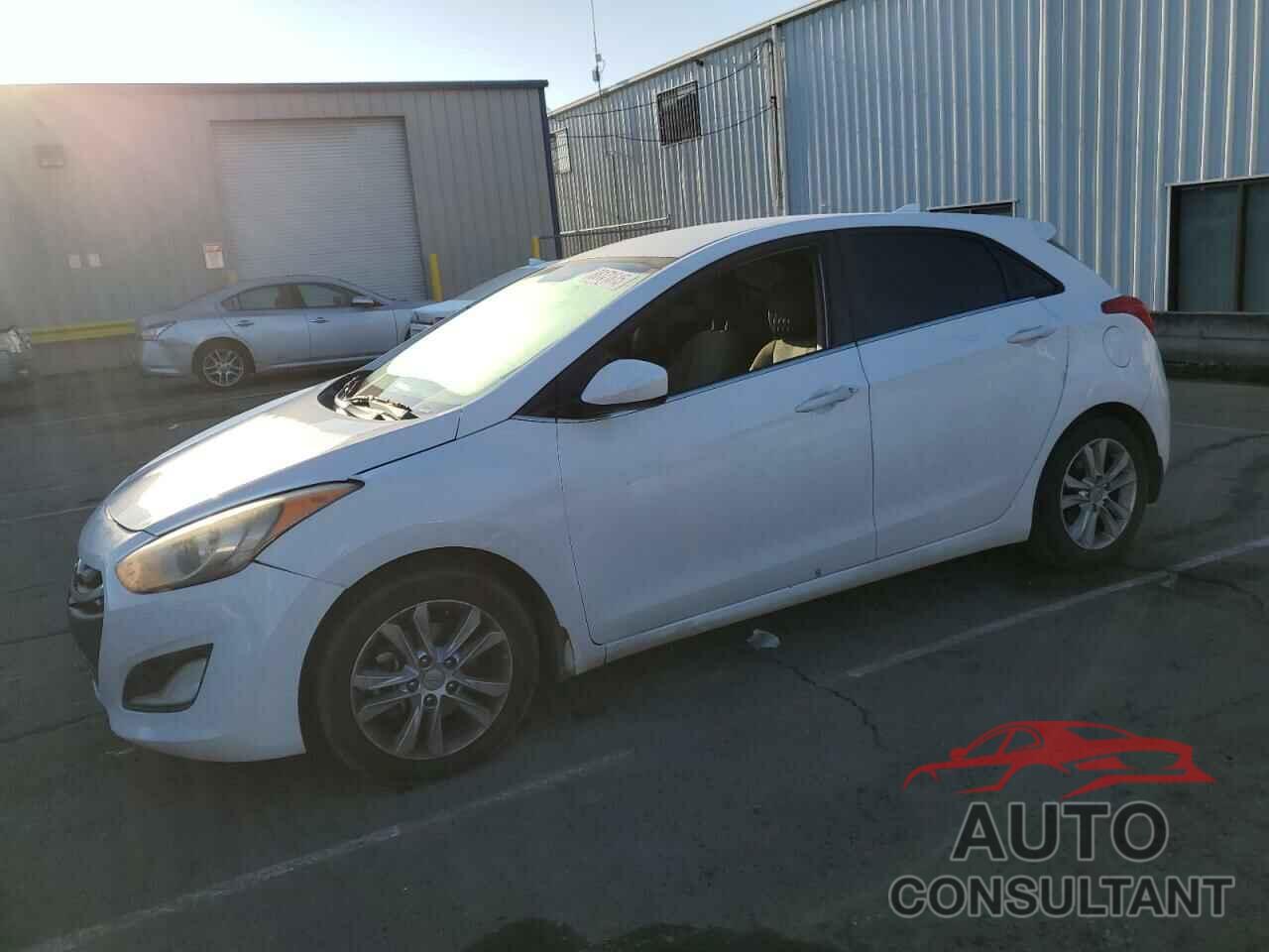 HYUNDAI ELANTRA 2013 - KMHD35LE7DU087810