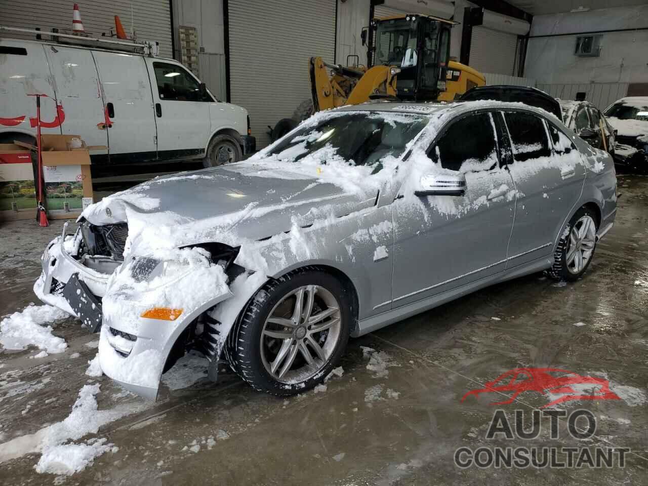 MERCEDES-BENZ C-CLASS 2012 - WDDGF4HB8CR205436