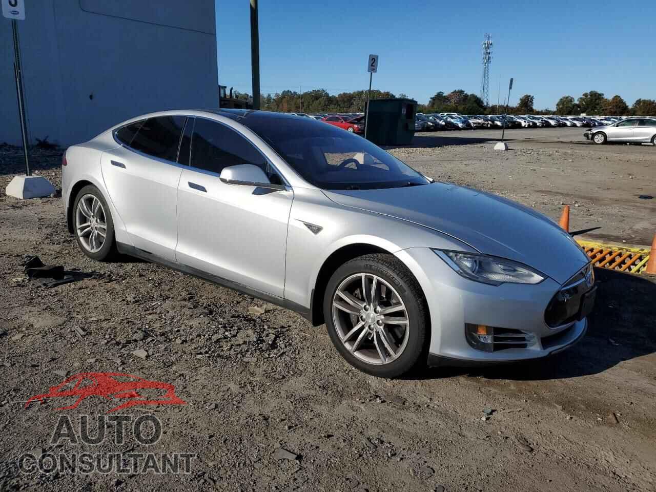 TESLA MODEL S 2013 - 5YJSA1CG8DFP09688