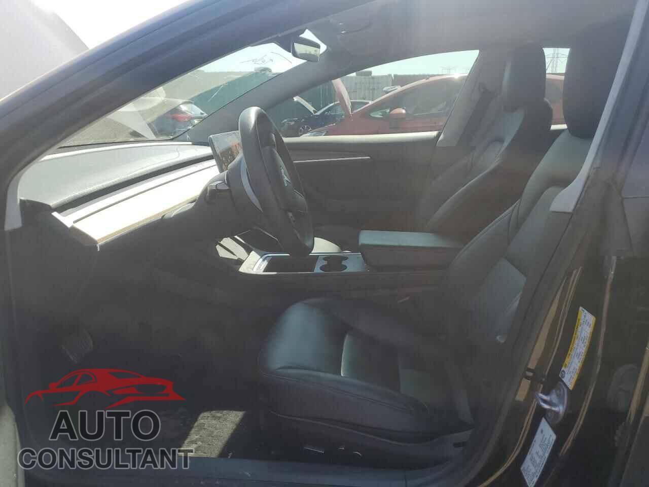 TESLA MODEL 3 2021 - 5YJ3E1EAXMF076807