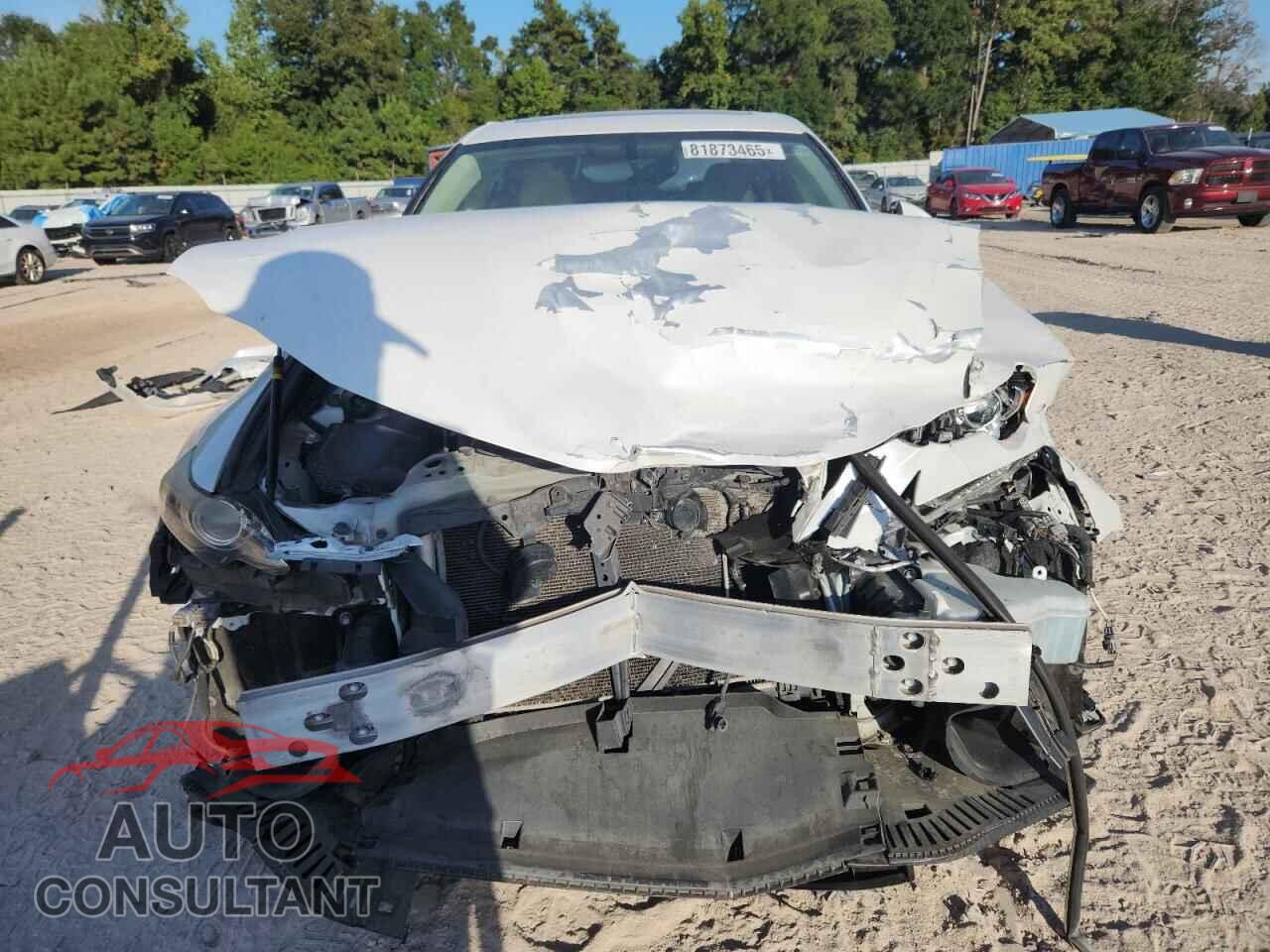 LEXUS IS 2014 - JTHBF1D23E5030305