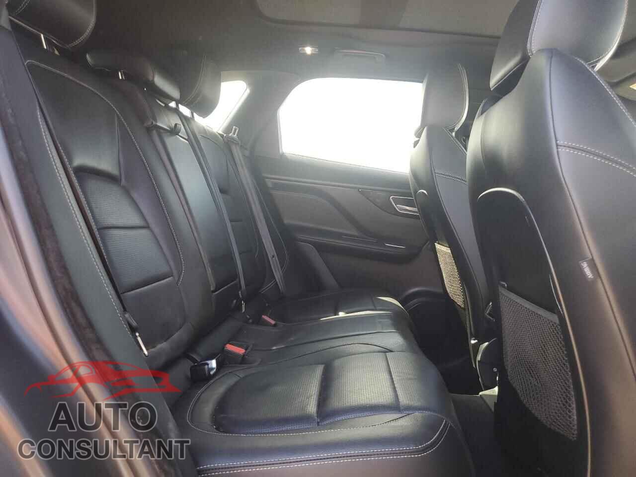 JAGUAR F-PACE 2018 - SADCL2FX6JA329256