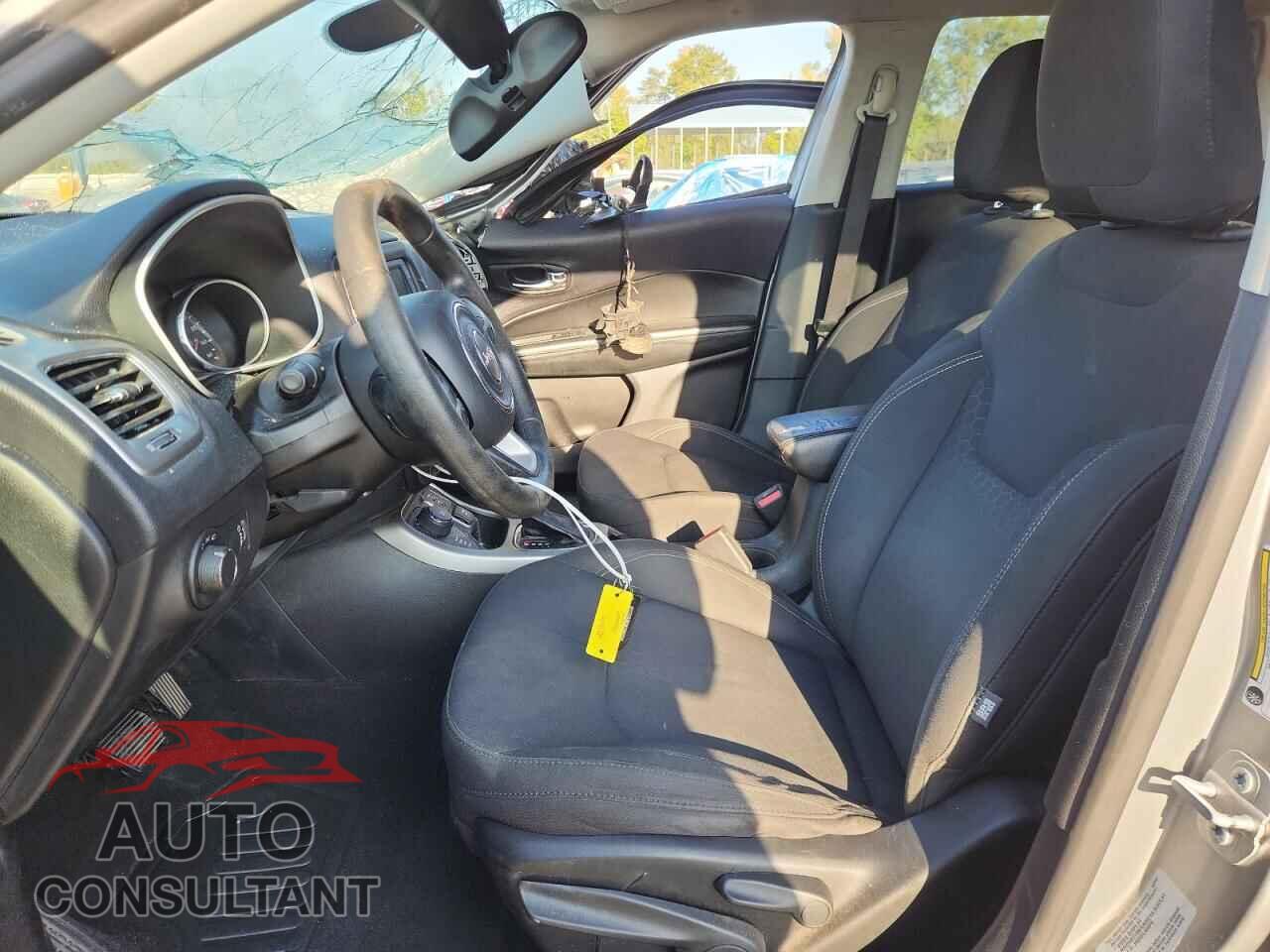 JEEP COMPASS 2017 - 3C4NJDAB8HT656150