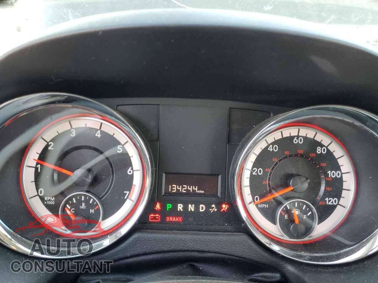 DODGE CARAVAN 2016 - 2C4RDGBG0GR100663
