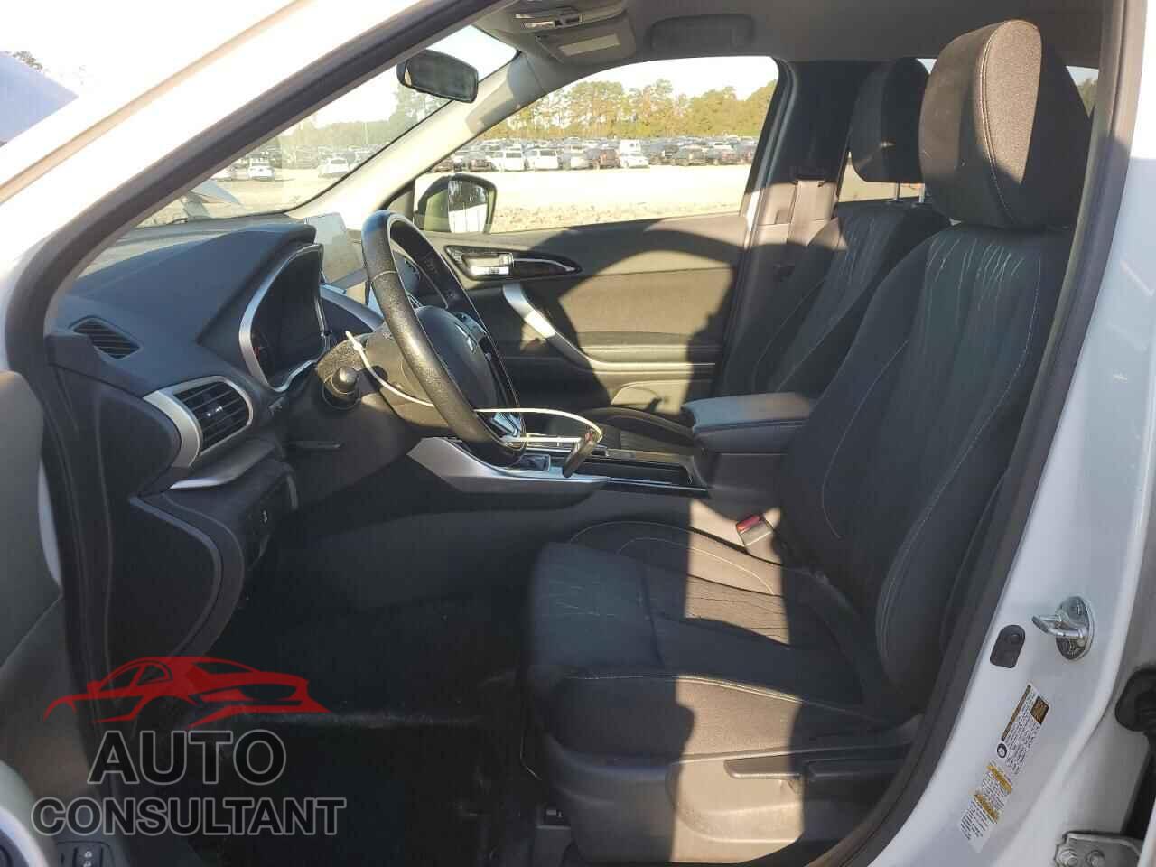MITSUBISHI ECLIPSE 2018 - JA4AT5AA7JZ038090