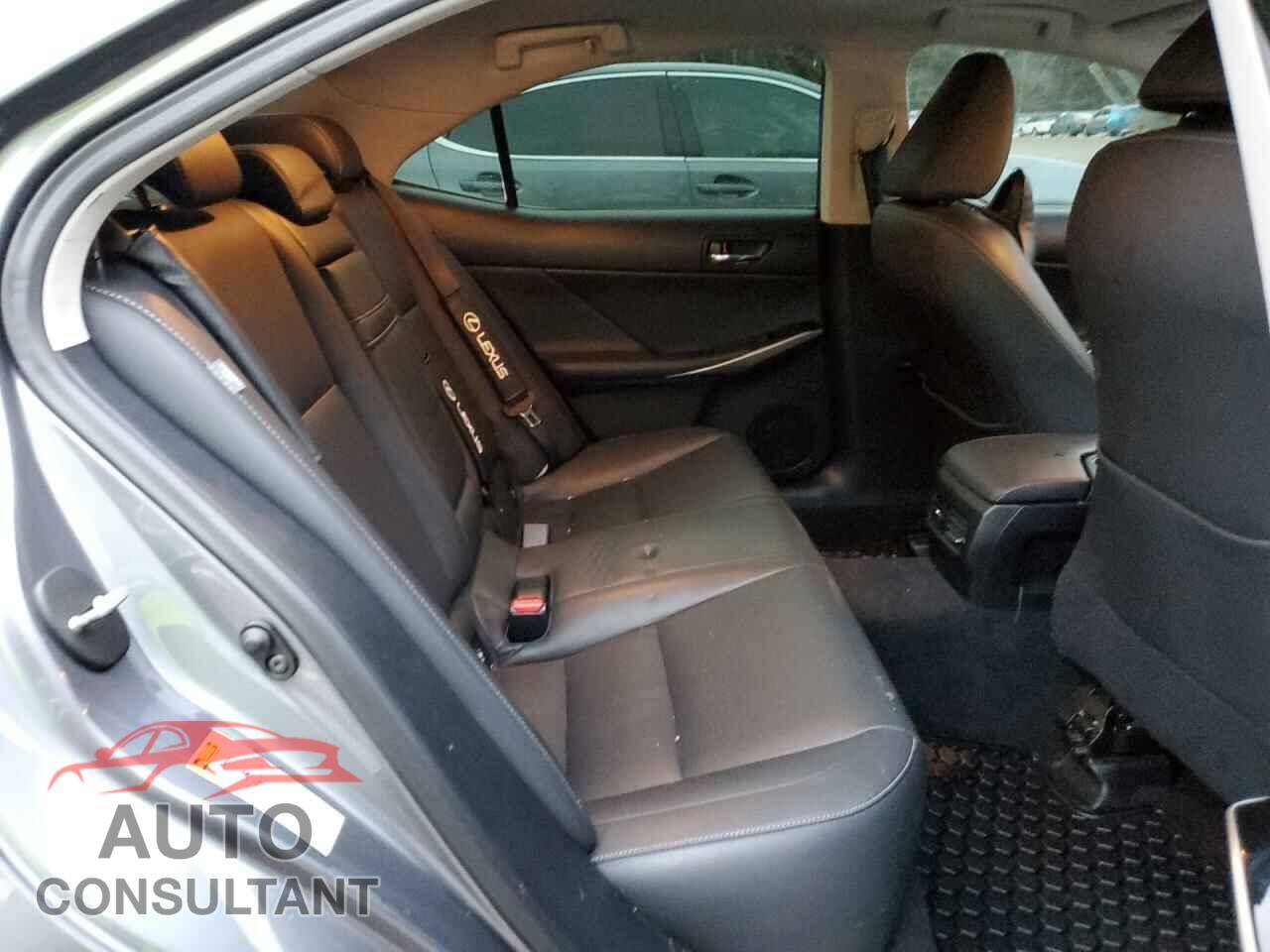 LEXUS IS 2015 - JTHCF1D26F5028392