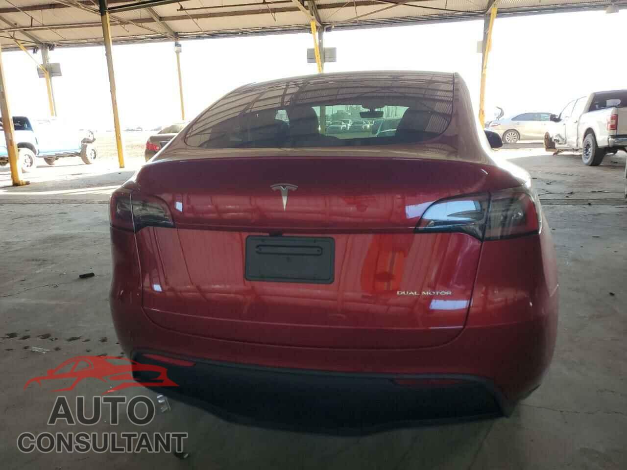 TESLA MODEL Y 2024 - 7SAYGDEE0RA276400