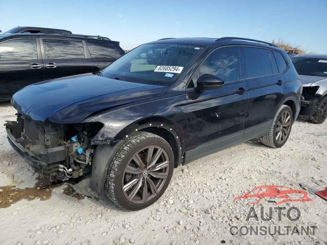 VOLKSWAGEN TIGUAN 2018 - 3VV1B7AX0JM189929