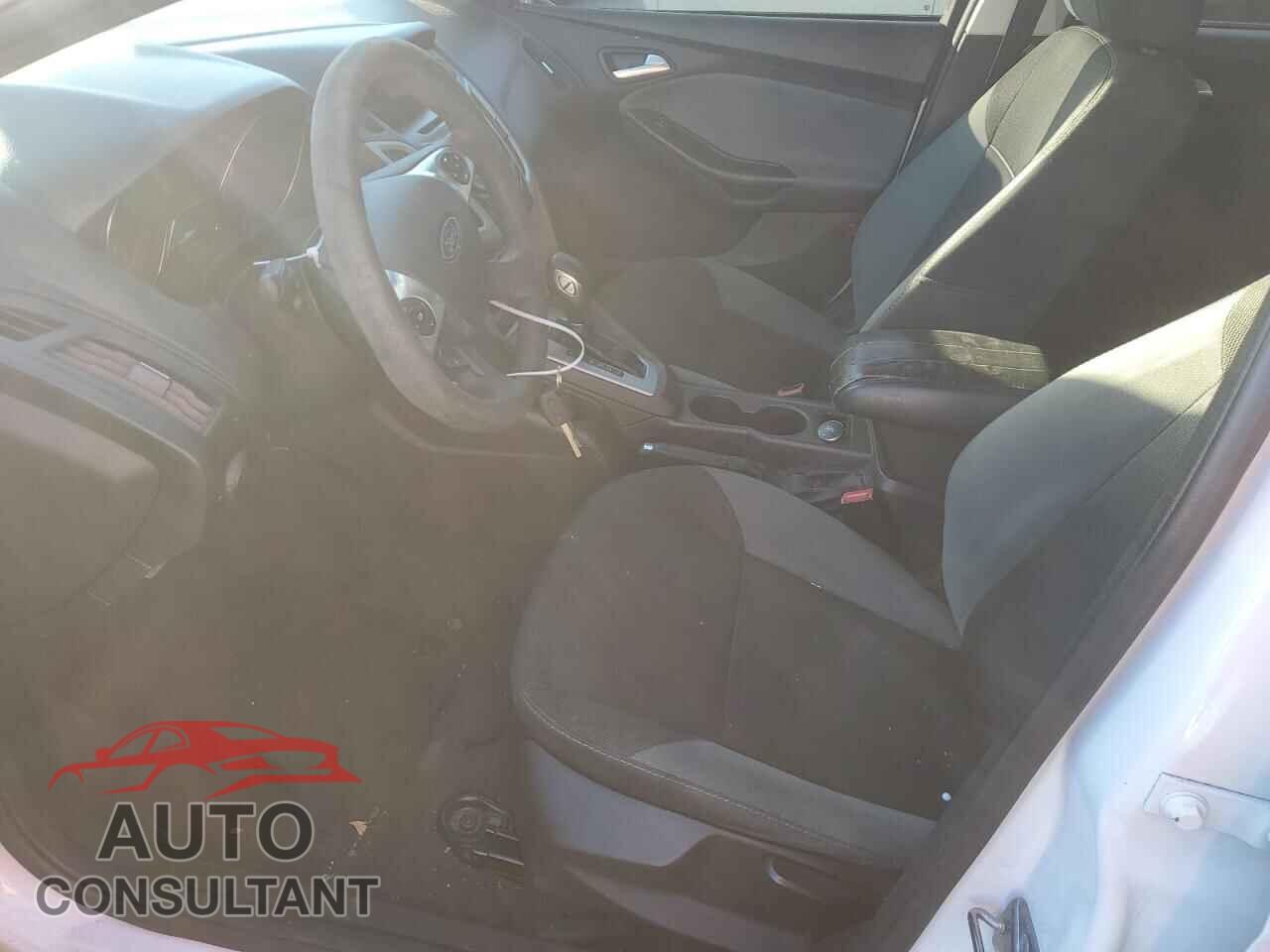 FORD FOCUS 2014 - 1FADP3F26EL337145