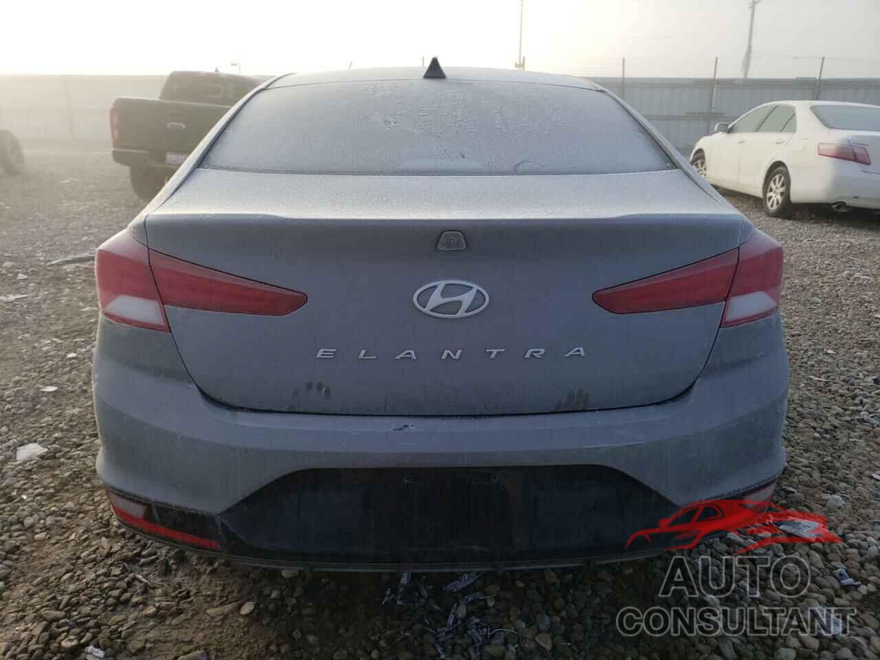 HYUNDAI ELANTRA 2019 - 5NPD84LFXKH478286