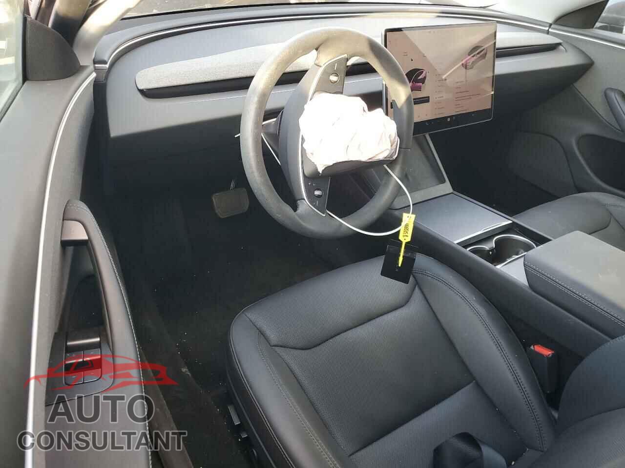 TESLA MODEL 3 2024 - 5YJ3E1EA4RF741904