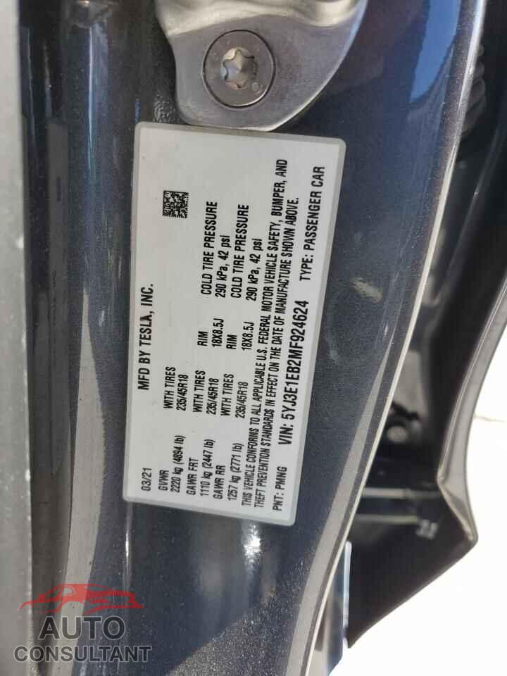 TESLA MODEL 3 2021 - 5YJ3E1EB2MF924624
