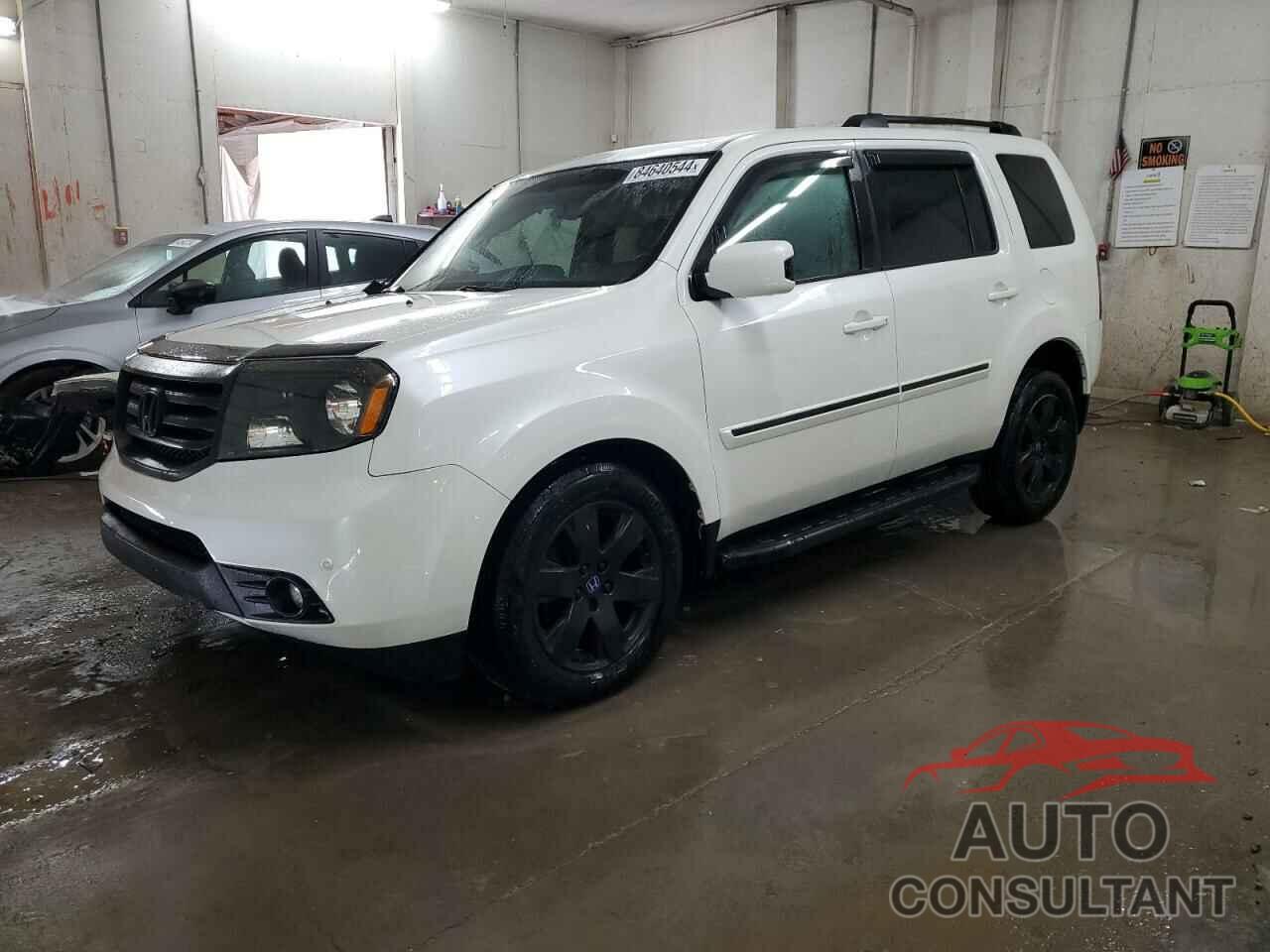 HONDA PILOT 2013 - 5FNYF4H9XDB068437