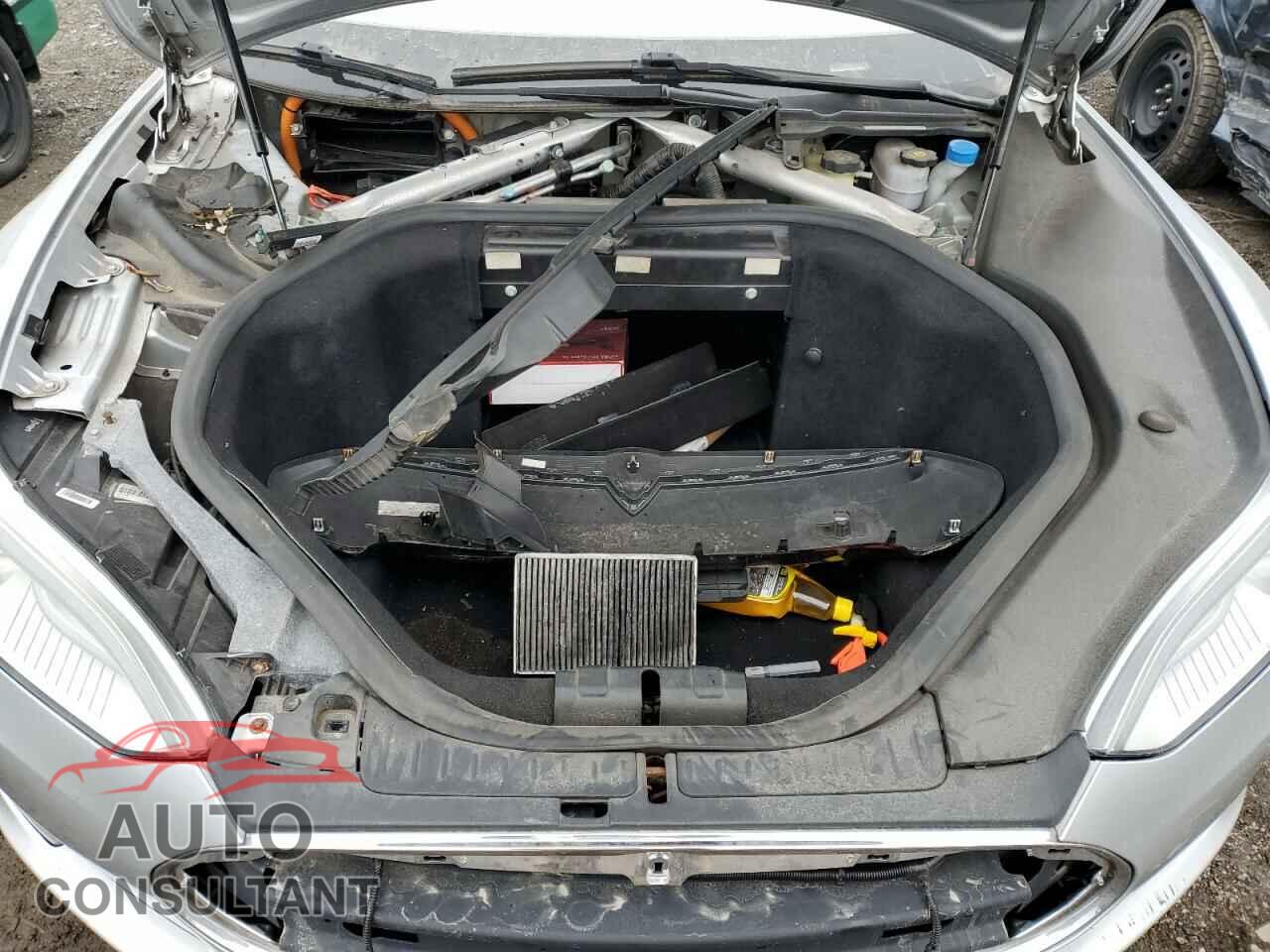TESLA MODEL S 2014 - 5YJSA1H18EFP38579