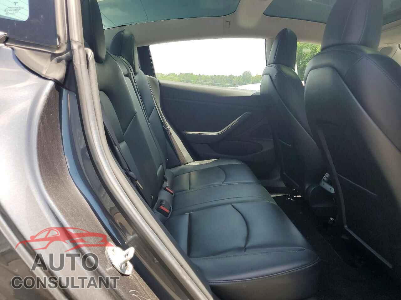 TESLA MODEL 3 2017 - 5YJ3E1EA4HF000649