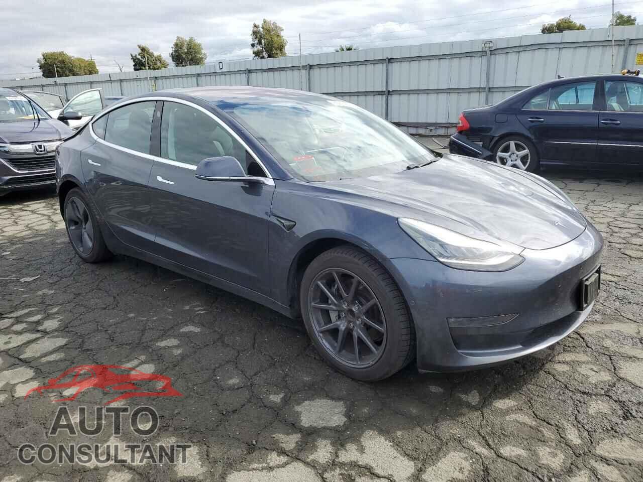 TESLA MODEL 3 2019 - 5YJ3E1EA5KF307433