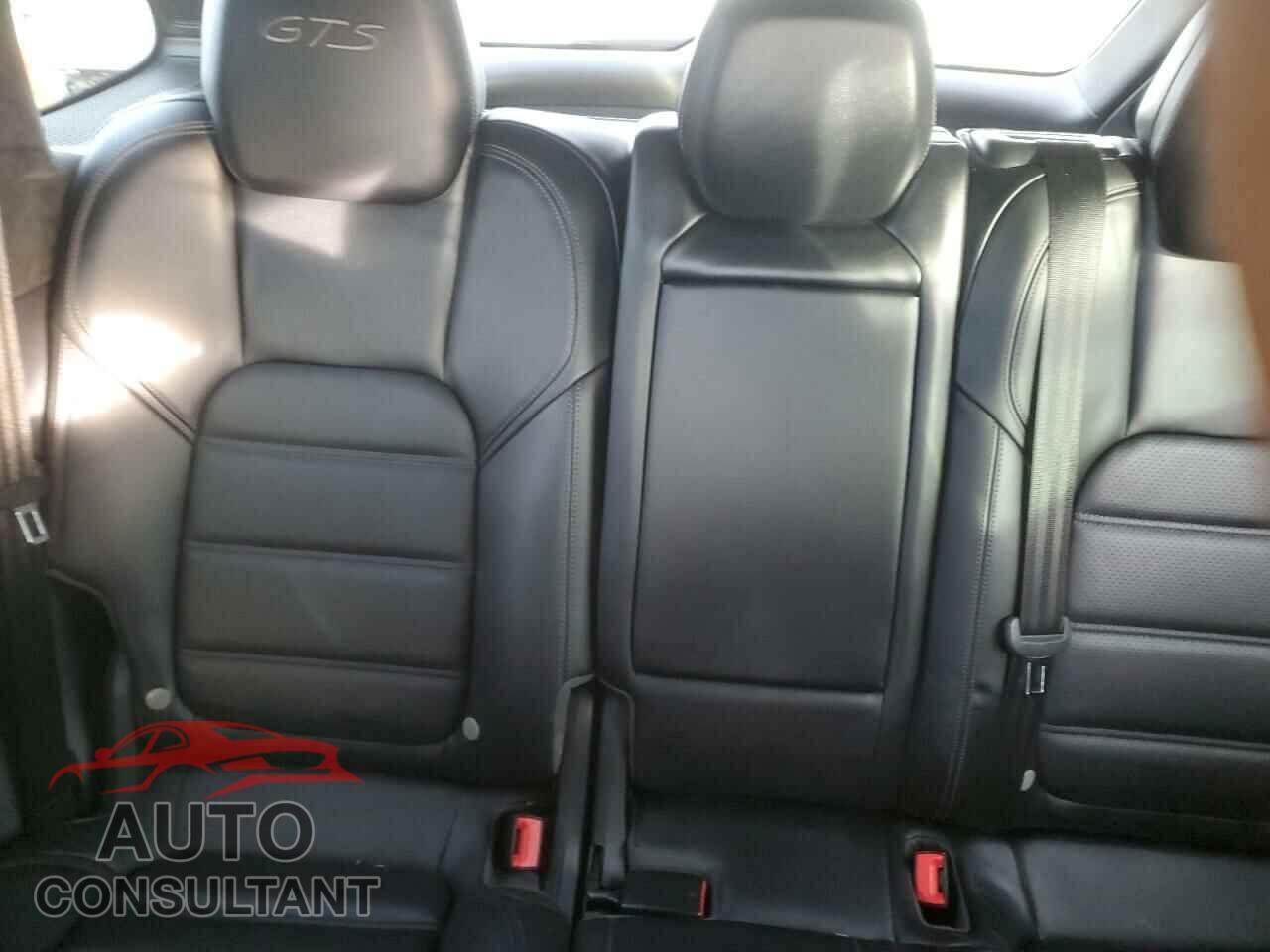 PORSCHE CAYENNE 2017 - WP1AD2A28HLA83870