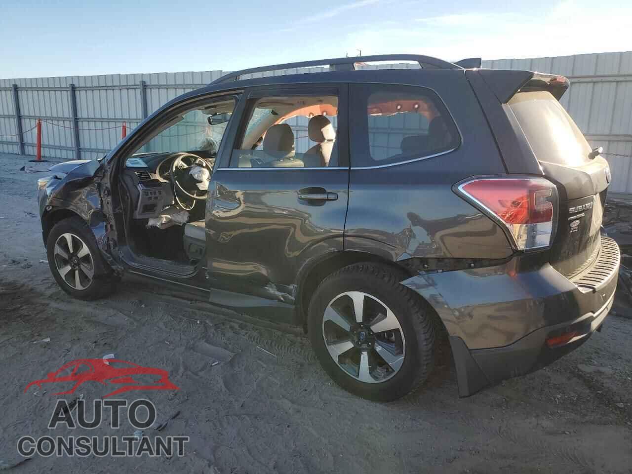 SUBARU FORESTER 2017 - JF2SJARC0HH537474