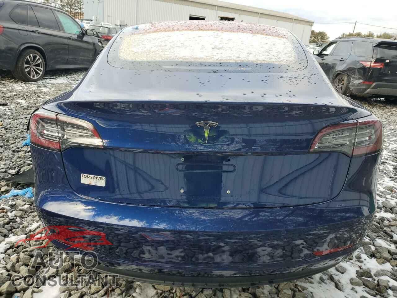TESLA MODEL 3 2018 - 5YJ3E1EA2JF032957